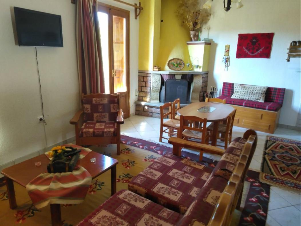 Traditional House Kalivia  Екстер'єр фото