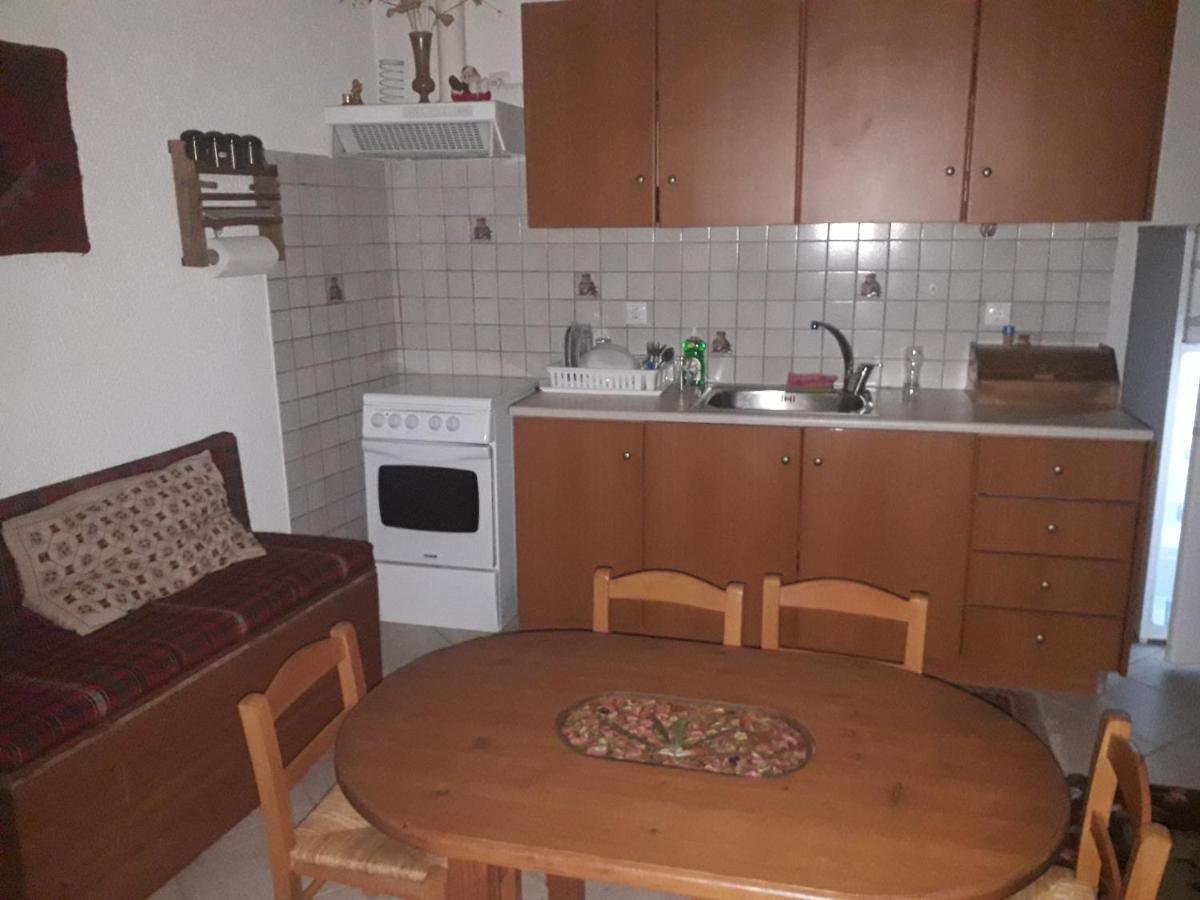 Traditional House Kalivia  Екстер'єр фото
